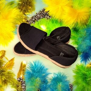 Eileen Fisher Mews Black Espadrille Style Sandals Ladies 7 Resort wear